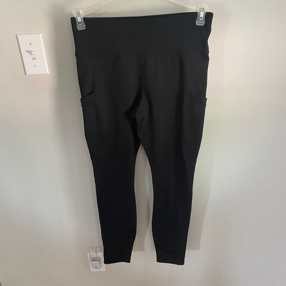 COPY - Fabletics black leggings
